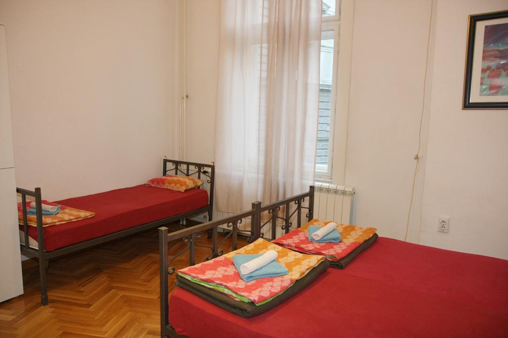 Time Hostel Belgrado Habitación foto